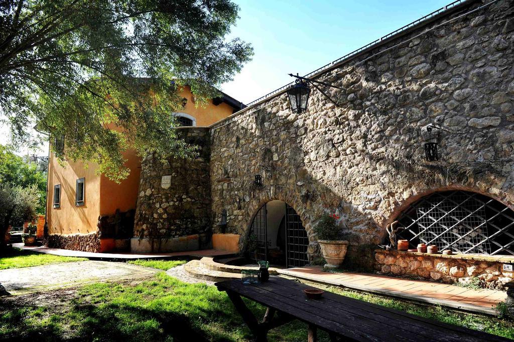 فيلا Castel Madamaفي L'Antica Mola الغرفة الصورة
